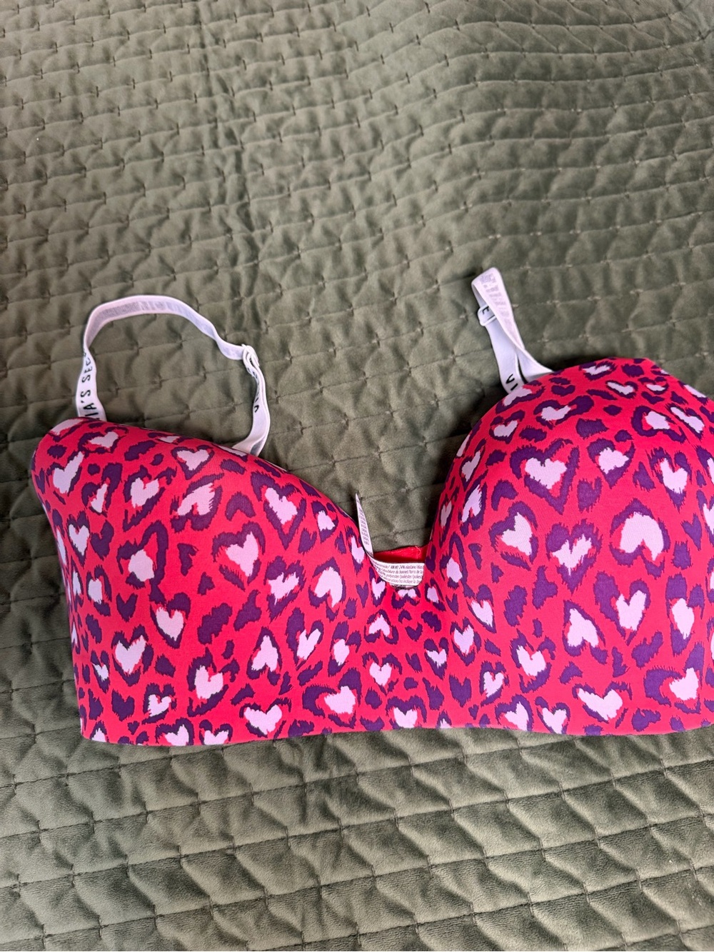 Victoria’s Secret T-Shirt wireless lightly lined bra red with purple size 36DDD